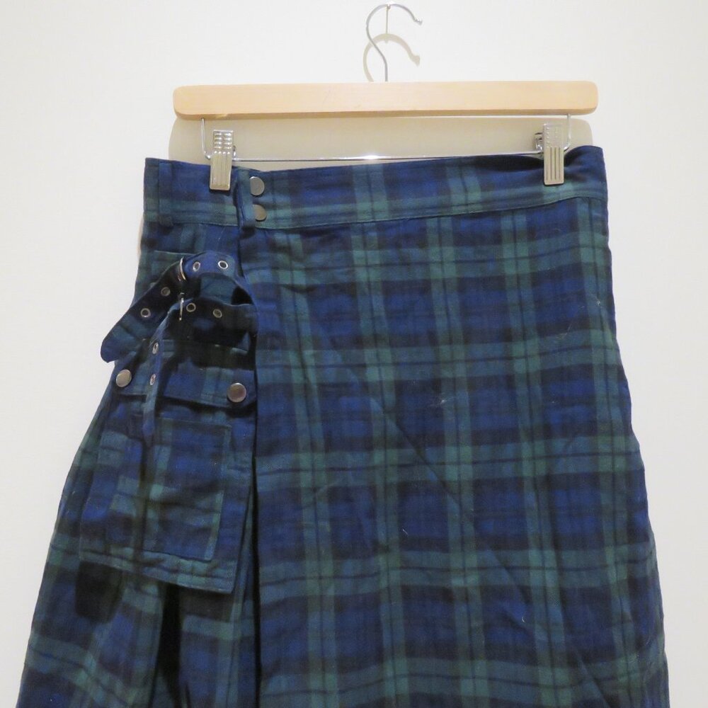 SCARLET DARKNESS Scottish Tartan Black Watch Plaid Kilt Small Alt Punk Grunge - Picture 3 of 16